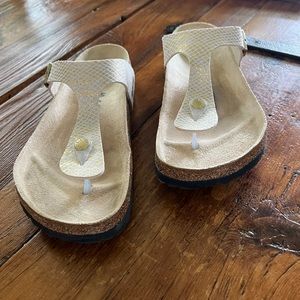 Berkinstock Gizeh Shiny Python Thong sandals